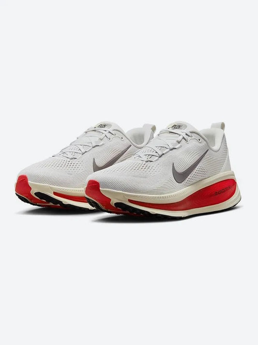 Nike Vomero 18 - Red