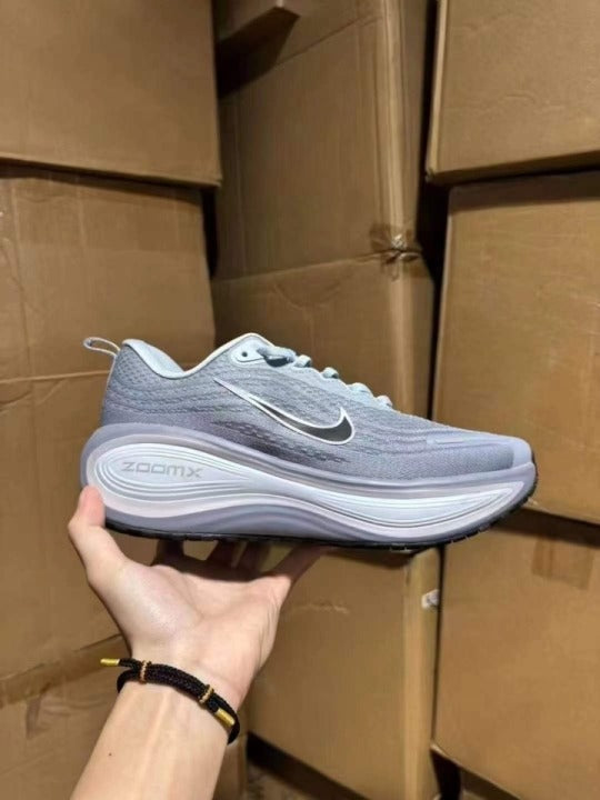 Nike Vomero Plus